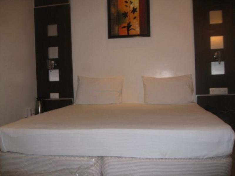 Hotel D'Grand Bareilly Eksteriør bilde