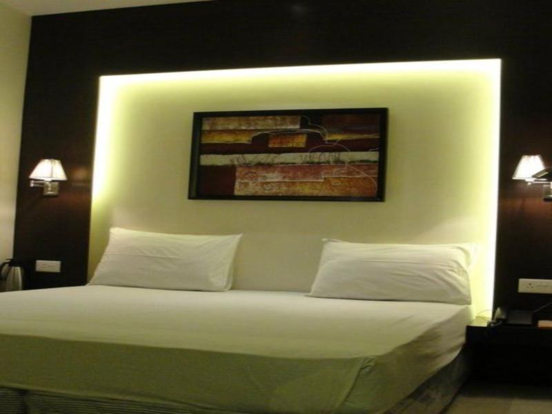 Hotel D'Grand Bareilly Eksteriør bilde