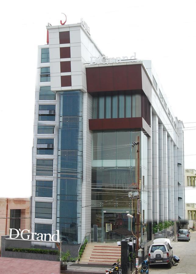 Hotel D'Grand Bareilly Eksteriør bilde