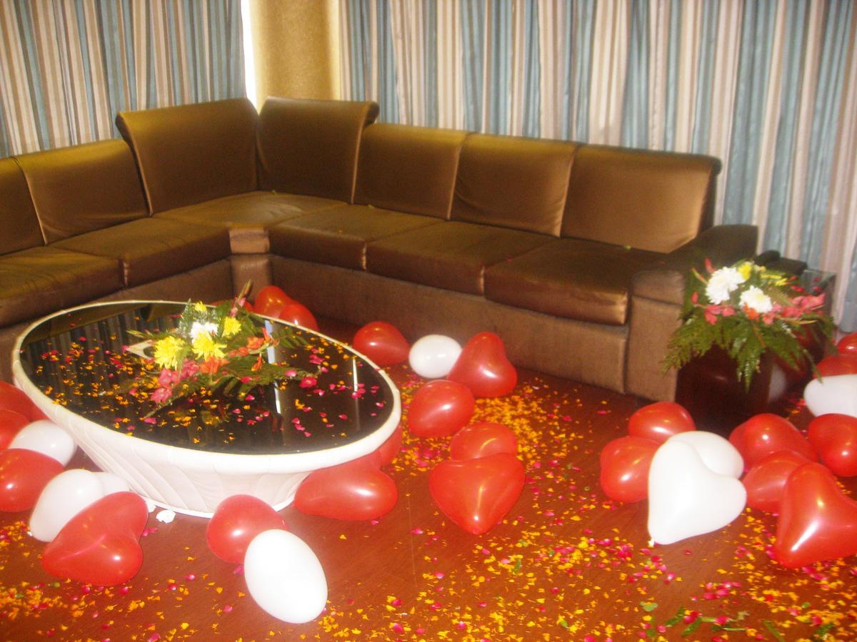Hotel D'Grand Bareilly Eksteriør bilde